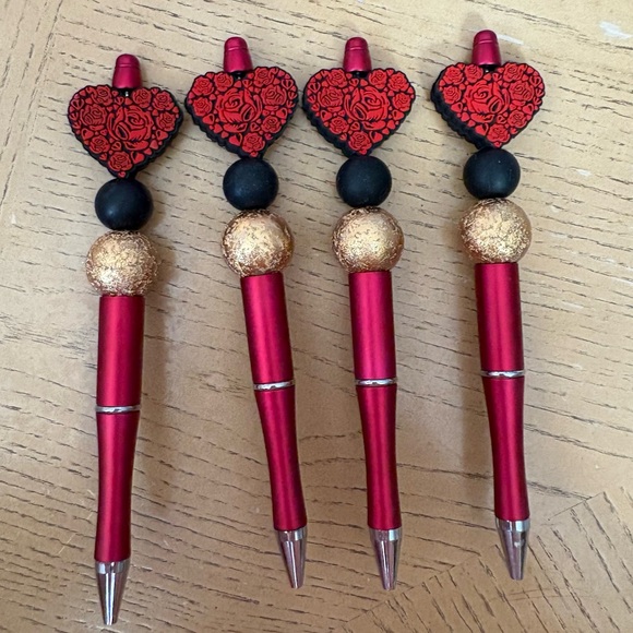 Heart and Rose Beaded Pens - Picture 1 of 2